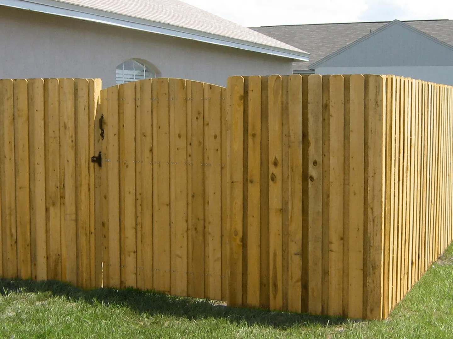 keyed up fence. - wooden fence